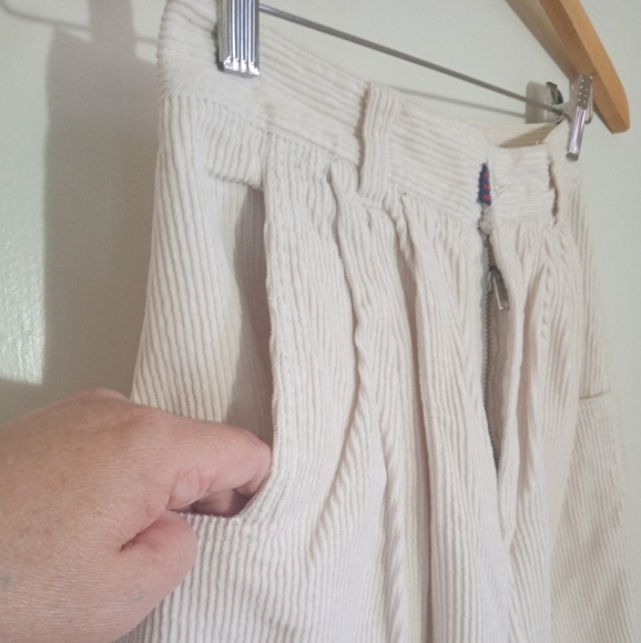 Esprit Sport Vintage pleated and tapered cream colored corduroy pants EUC size 7 - Picture 4 of 9